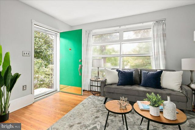 6381 LAKEWOOD DR, Falls Church, VA 22041