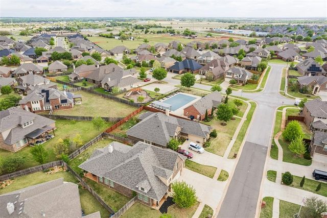 6113 NW 160th Terrace, Edmond, OK 73013