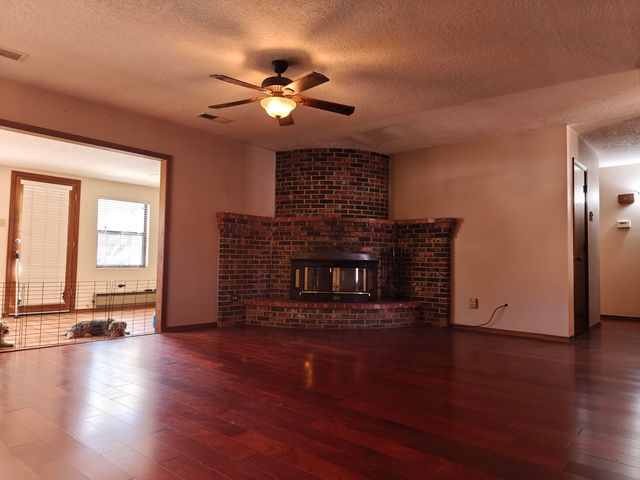 9216 Hilton Place NE, Albuquerque, NM 87111