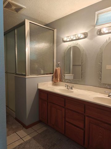 9216 Hilton Place NE, Albuquerque, NM 87111