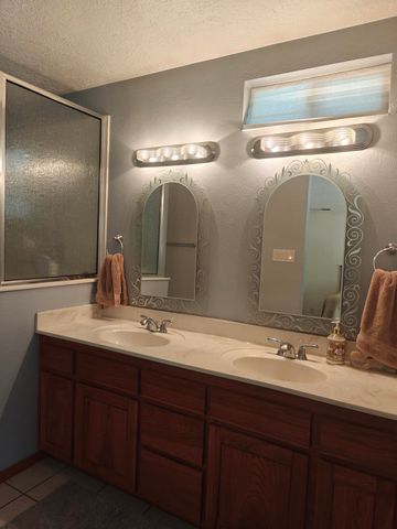 9216 Hilton Place NE, Albuquerque, NM 87111