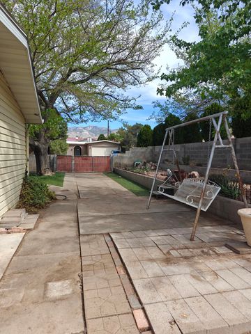 9216 Hilton Place NE, Albuquerque, NM 87111