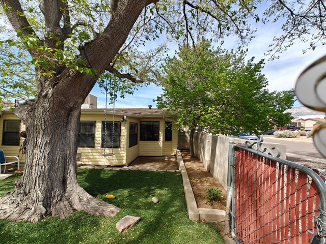 9216 Hilton Place NE, Albuquerque, NM 87111