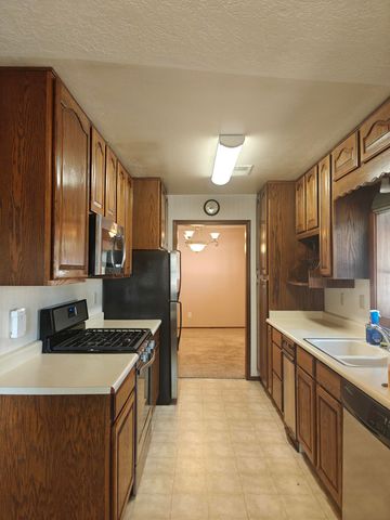 9216 Hilton Place NE, Albuquerque, NM 87111