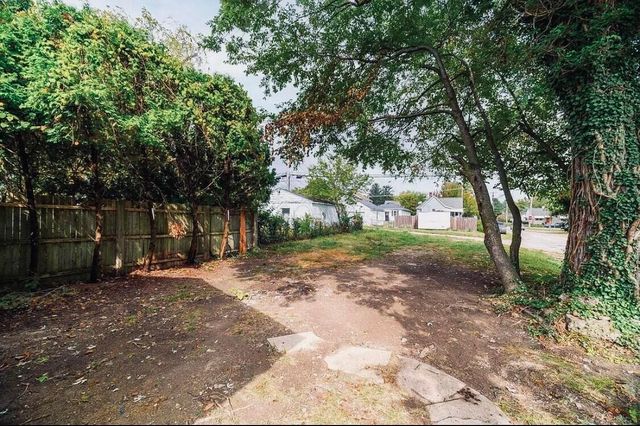 1398 Manchester Avenue, Columbus, OH 43211