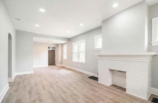 1398 Manchester Avenue, Columbus, OH 43211