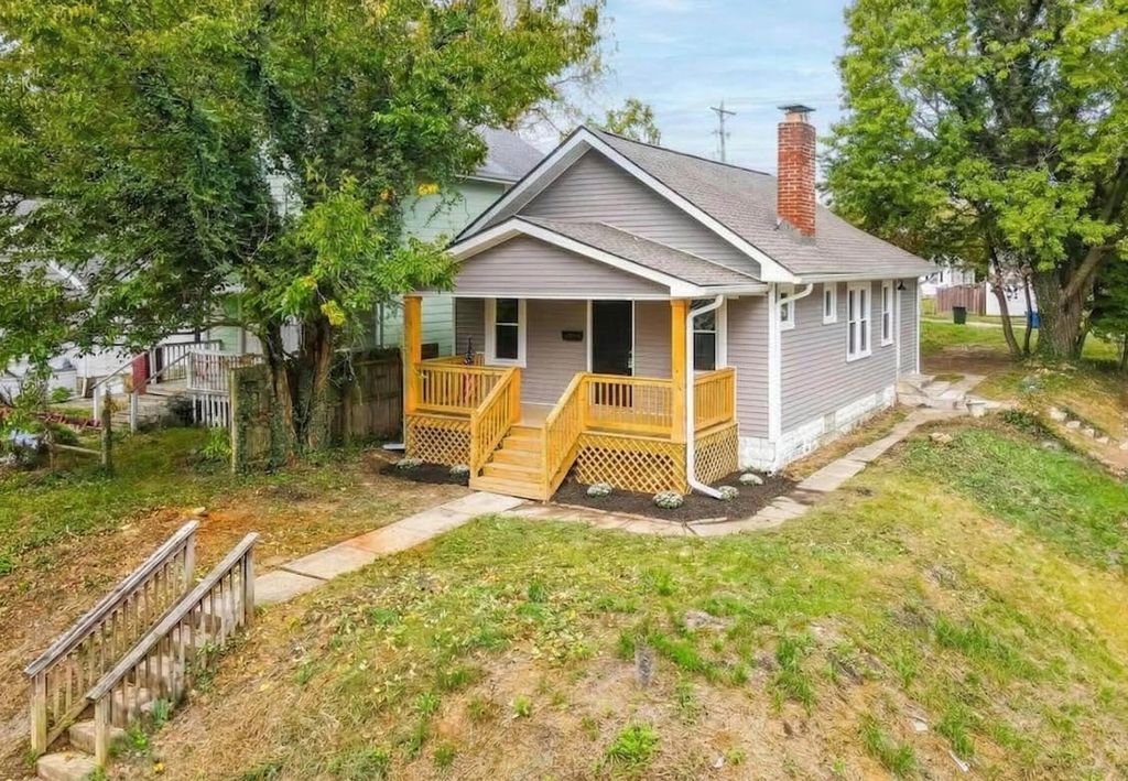 1398 Manchester Avenue, Columbus, OH 43211