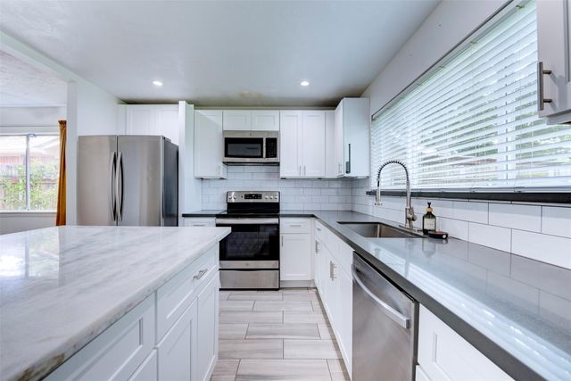 8519 Church Light Lane, Houston, TX 77064
