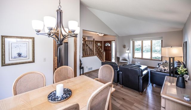 868 Basswood Lane, Eagan, MN 55123
