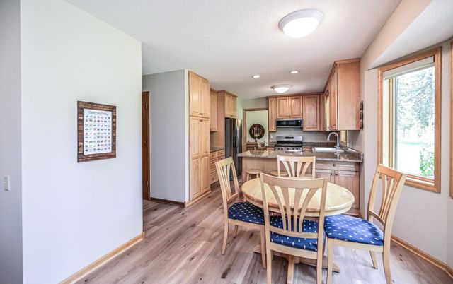 868 Basswood Lane, Eagan, MN 55123
