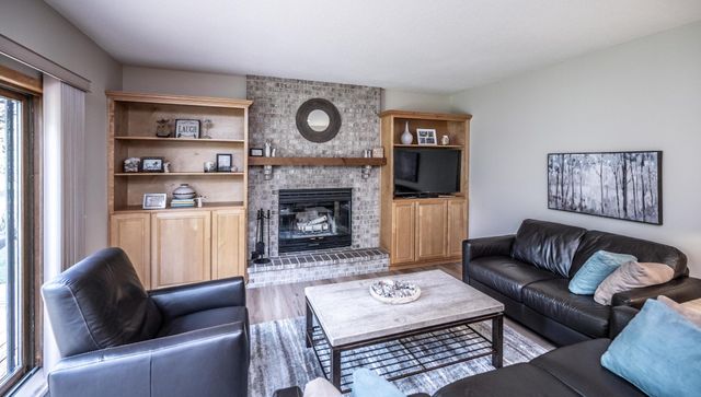 868 Basswood Lane, Eagan, MN 55123