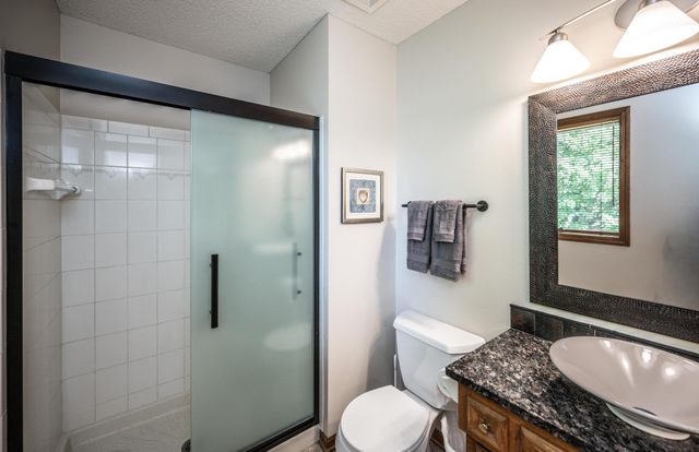 868 Basswood Lane, Eagan, MN 55123