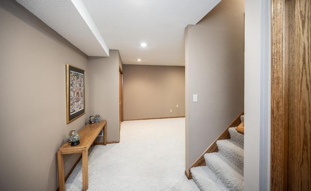 868 Basswood Lane, Eagan, MN 55123