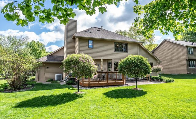 868 Basswood Lane, Eagan, MN 55123