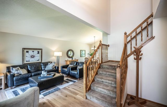868 Basswood Lane, Eagan, MN 55123