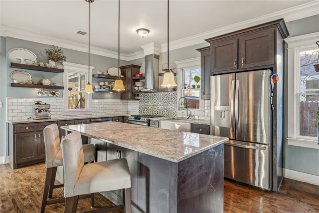 818 W Richmond Avenue, Fort Worth, TX 76110