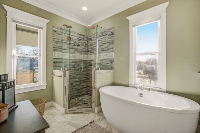 818 W Richmond Avenue, Fort Worth, TX 76110