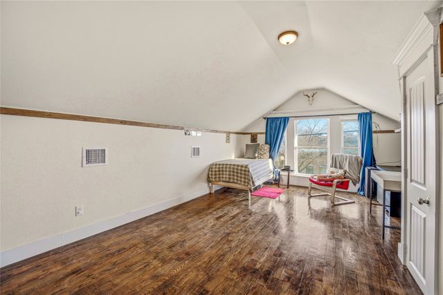 818 W Richmond Avenue, Fort Worth, TX 76110