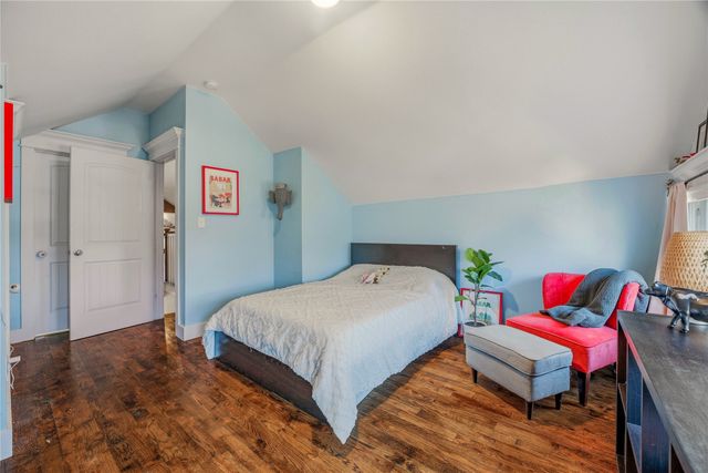 818 W Richmond Avenue, Fort Worth, TX 76110