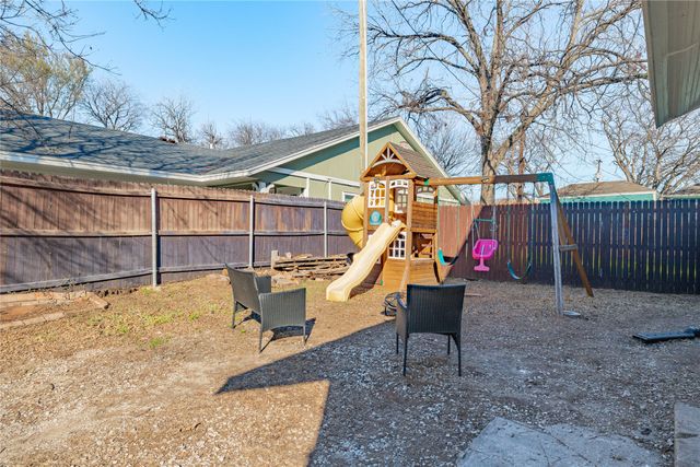 818 W Richmond Avenue, Fort Worth, TX 76110