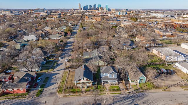 818 W Richmond Avenue, Fort Worth, TX 76110