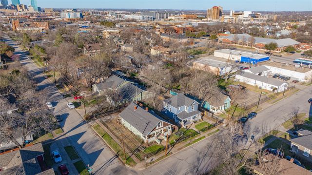 818 W Richmond Avenue, Fort Worth, TX 76110