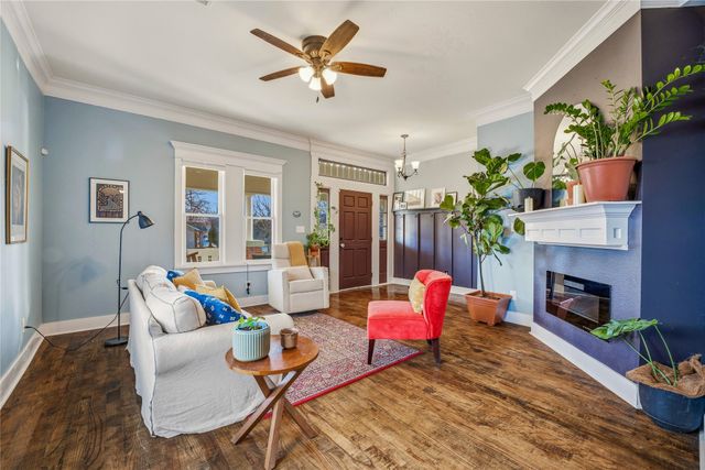 818 W Richmond Avenue, Fort Worth, TX 76110