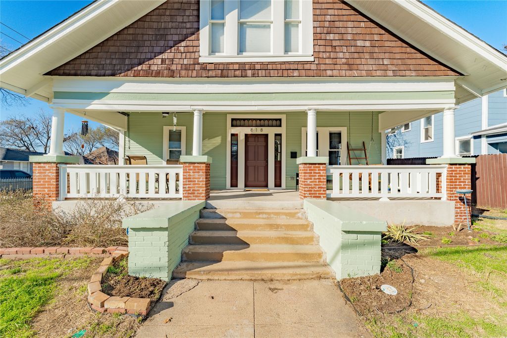 818 W Richmond Avenue, Fort Worth, TX 76110