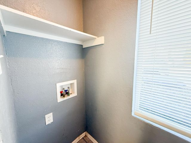 9510 Olde Towne Row, Dallas, TX 75227