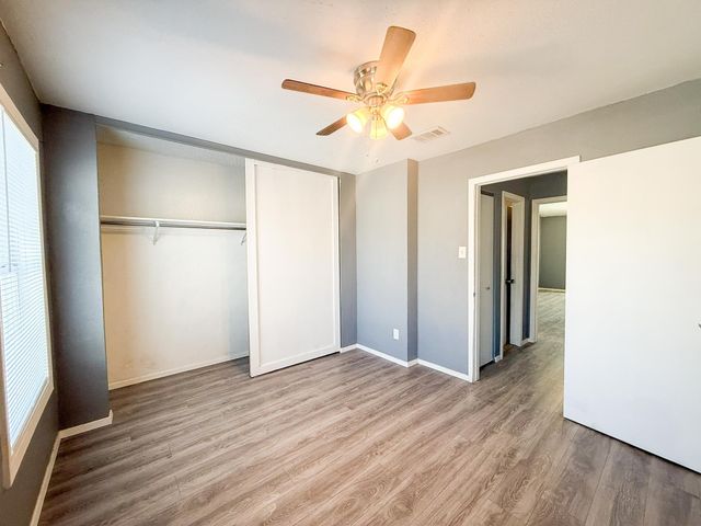 9510 Olde Towne Row, Dallas, TX 75227