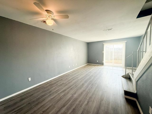 9510 Olde Towne Row, Dallas, TX 75227