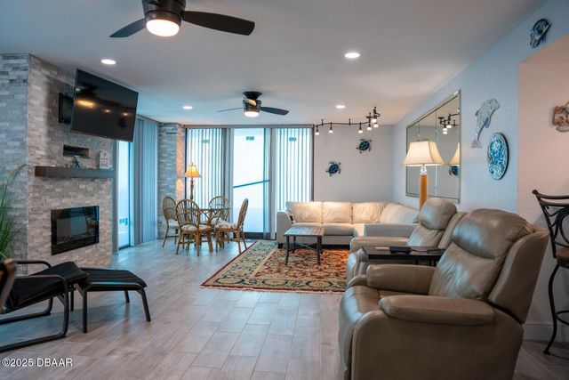 1420 N Atlantic Ave Unit 301, Daytona Beach, FL 32118