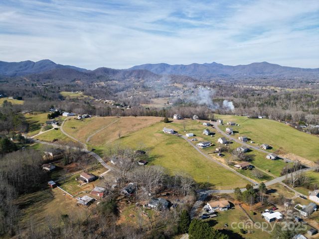 99999 Whataview Drive, Candler, NC 28715