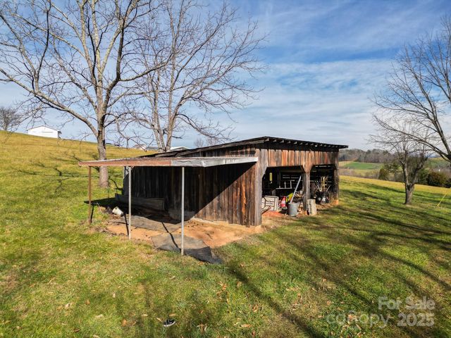 99999 Whataview Drive, Candler, NC 28715