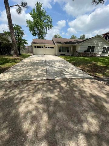 5026 Indigo Street, Houston, TX 77096