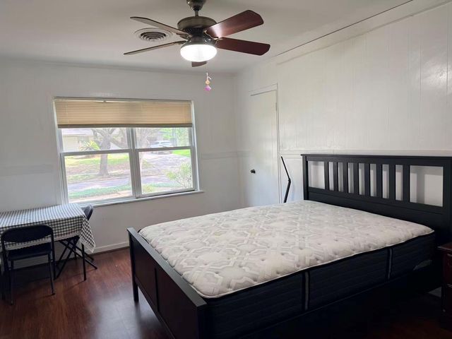 5026 Indigo Street, Houston, TX 77096