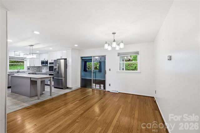 421 Comet Drive, Hendersonville, NC 28791