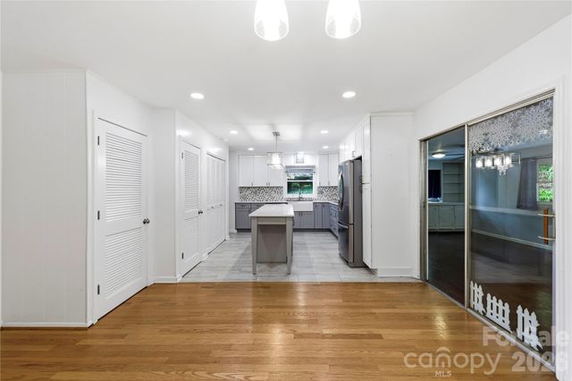 421 Comet Drive, Hendersonville, NC 28791