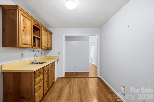 421 Comet Drive, Hendersonville, NC 28791