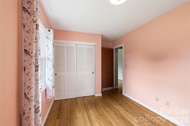 421 Comet Drive, Hendersonville, NC 28791