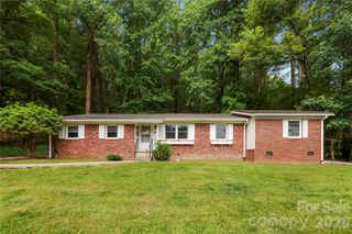 421 Comet Drive, Hendersonville, NC 28791