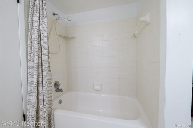 804 S Oak Brook Ridge Drive 149, Rochester Hills, MI 48307