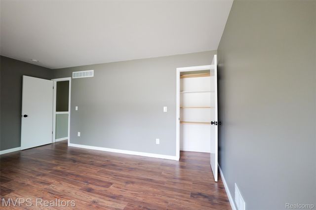 804 S Oak Brook Ridge Drive 149, Rochester Hills, MI 48307