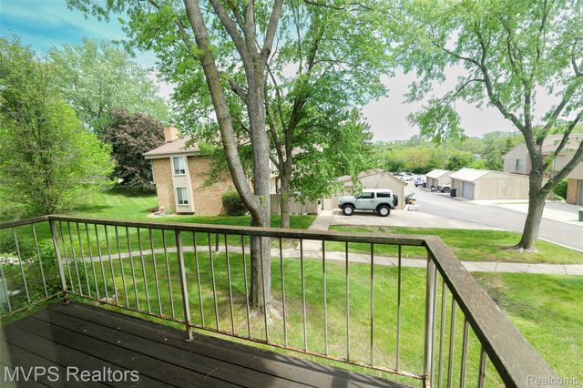 804 S Oak Brook Ridge Drive 149, Rochester Hills, MI 48307