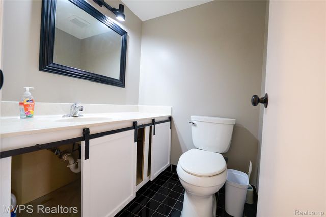 804 S Oak Brook Ridge Drive 149, Rochester Hills, MI 48307