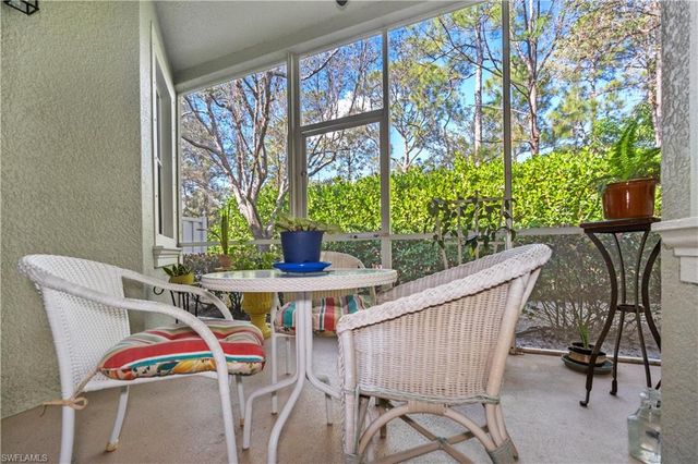 1405 Mariposa CIR 102, Naples, FL 34105