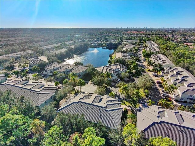 1405 Mariposa CIR 102, Naples, FL 34105