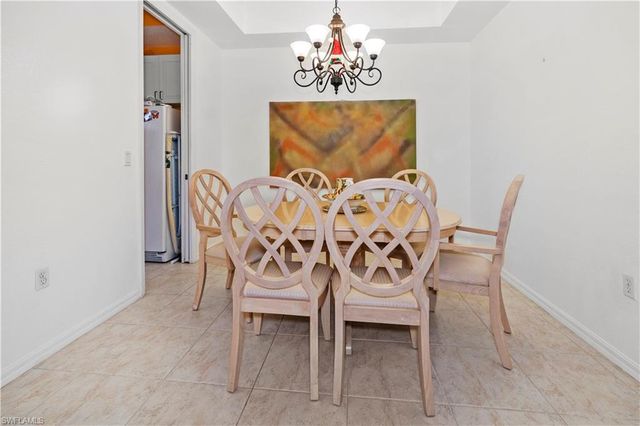 1405 Mariposa CIR 102, Naples, FL 34105