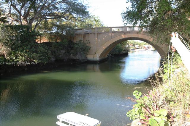 6750 Granada Blvd, Coral Gables, FL 33146