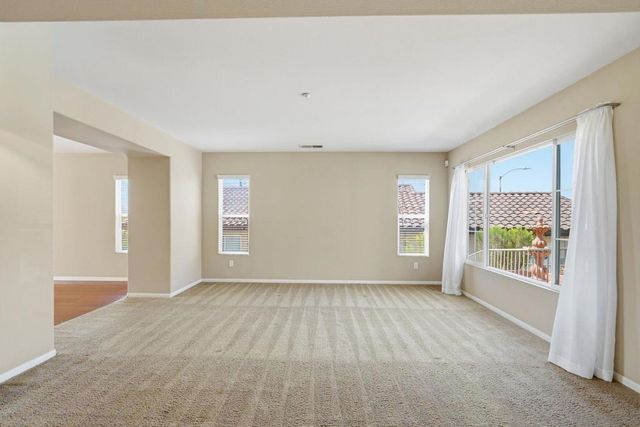 10457 Lake Breeze Dr, Spring Valley, CA 91977